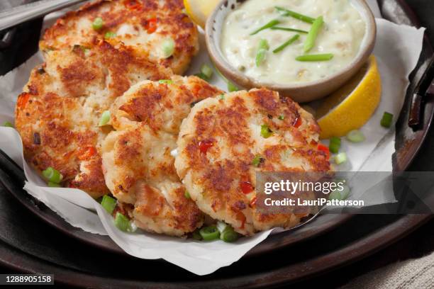 crispy tuna and ricotta cakes with green onion, red peppers and tarter sauce dip - tuna fish cakes stock pictures, royalty-free photos & images