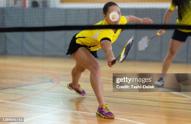 badminton mixed dubbel - womens badminton bildbanksfoton och bilder