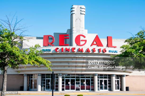 Front entrance to Regal Cinemas 16.