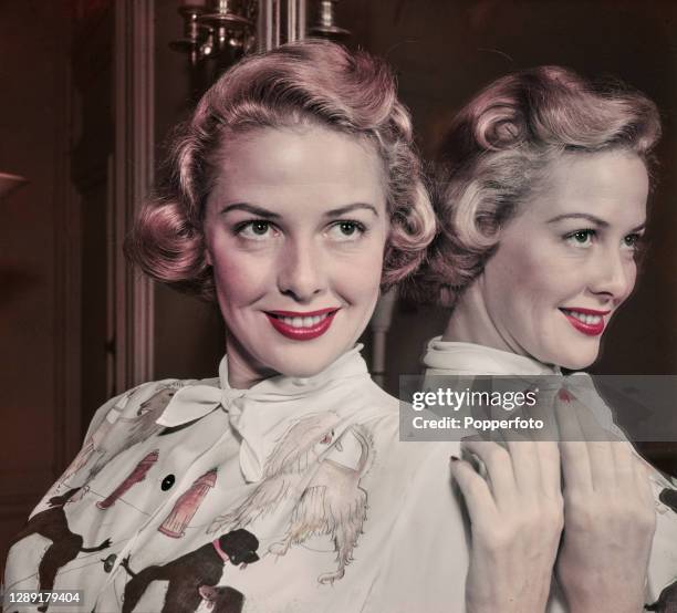 86 fotografias e imagens de alta resolução de Janis Carter - Getty Images