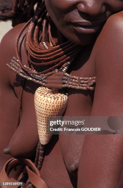 Femme Himba le 11 juin 2004, Namibie