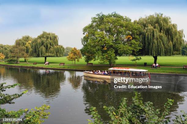 Stratford-upon-Avon, Warwickshire, England. Pleasure cruise along the River Avon.