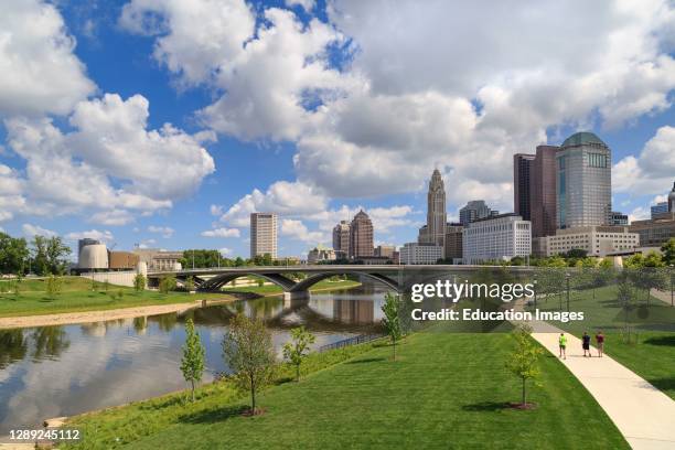 Scioto Mile Park and skyline, Downtown Columbus, Ohio, USA.