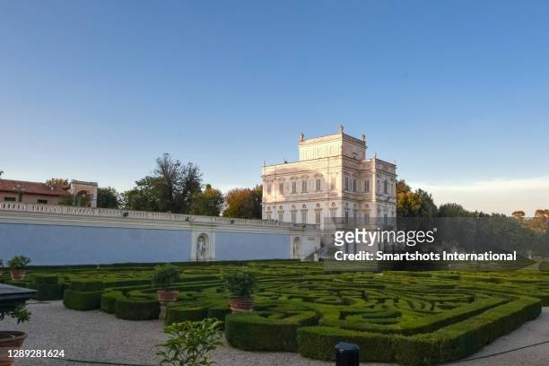 formal gardens of villa pamphili in rome, lazio, italy, a unesco heritage site - formal garden fotografías e imágenes de stock