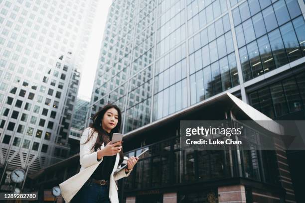 business on the go with technology - on the move stock pictures, royalty-free photos & images