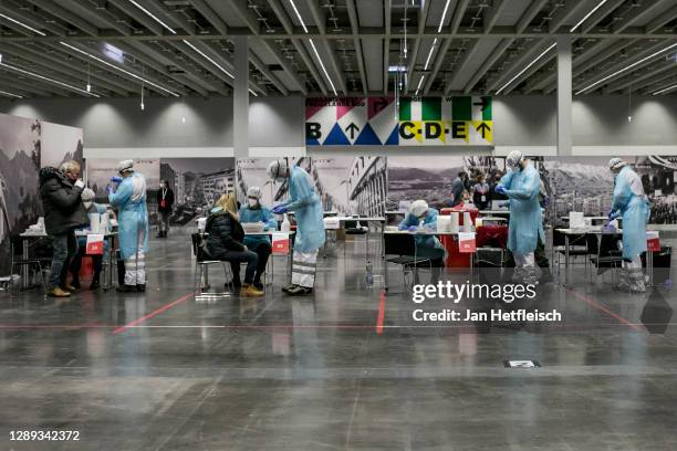 General view inside Messe Innsbruck indoor arena during the Corona mass test. The austrian government has called for a nationwide Covid-19 mass test...