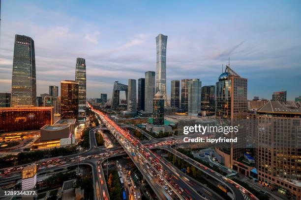 noche de los edificios del distrito financiero central de pekín, paisaje urbano de pekín china - pekín fotografías e imágenes de stock