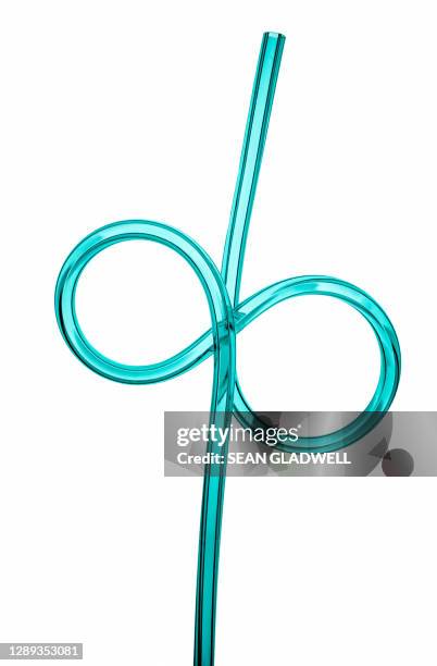 blue twisty straw - rietje stockfoto's en -beelden