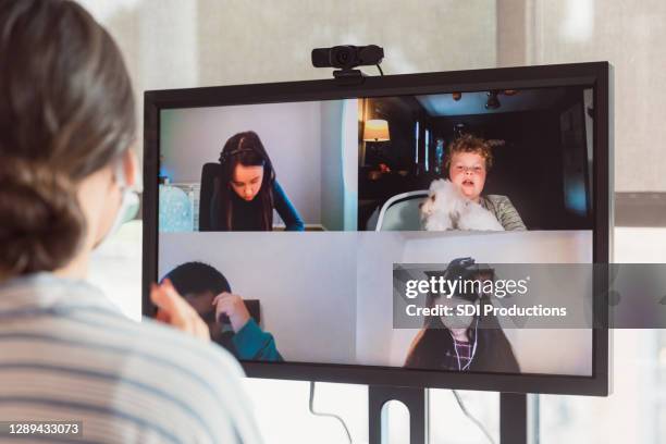 Mask Computer Screen Photos and Premium High Res Pictures - Getty Images