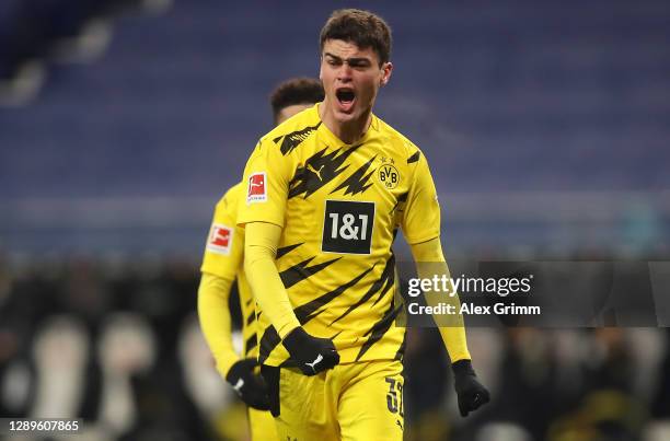 Giovanni Reyna of Dortmund celebrates his team's first goal do32during the Bundesliga match between Eintracht Frankfurt and Borussia Dortmund at...