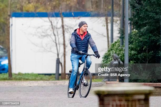 Dutch prime minister Mark Rutte arrives on his bicycle at the presidential home Catshuis for a consultation about the coronavirus pandemic on...