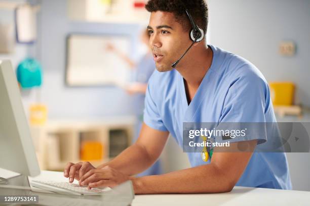telemedicine - triage stock pictures, royalty-free photos & images