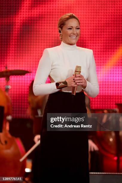 Helene Fischer seen on stage during the tv show "2020! Menschen, Bilder, Emotionen! - Der grosse RTL Jahresrueckblick" on December 06, 2020 in...