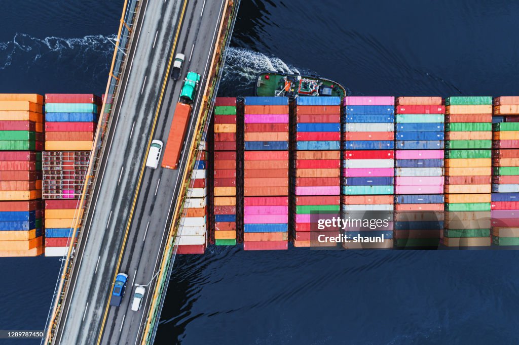 Uitgaande containerschip