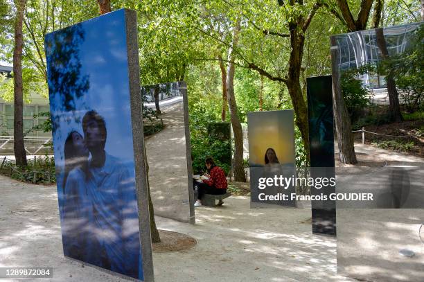 Exposition en plein air de photographies de Adeline Care dans le cadre de Plaine d'Artistes à La Villette à Paris le 24 juillet 2020, France