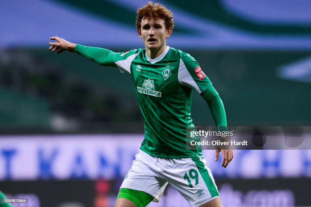 SV Werder Bremen v VfB Stuttgart - Bundesliga