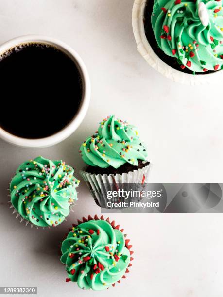 colorful cupcakes with candy sprinkles, green cupcake, cupcakes with coffee, - chocolate packaging design stock pictures, royalty-free photos & images
