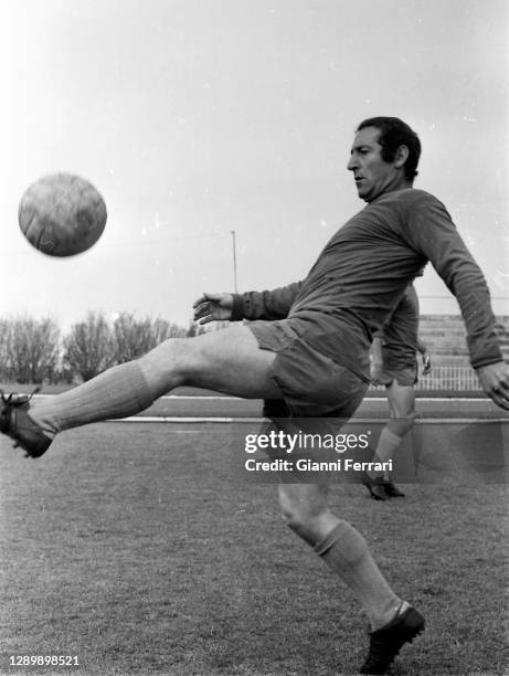 Spanish soccer player Francisco Gento during a training at the stadium “Santiago Bernabeu”, Madrid, Spain, 1971.