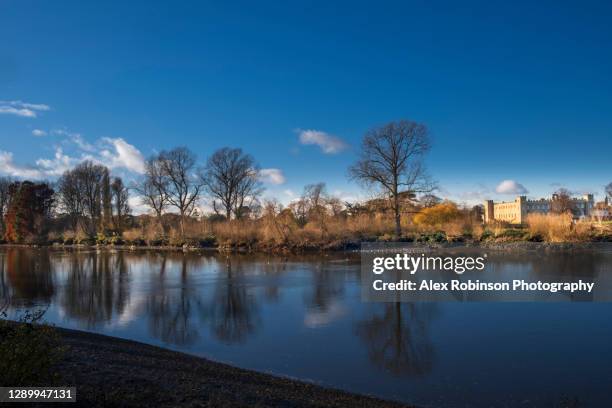 syon house, ancestral home of the dukes of northumberland in syon park, london - brentford london fotografías e imágenes de stock