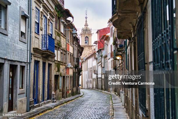 old town of braga, portugal - bragas fotos stock-fotos und bilder