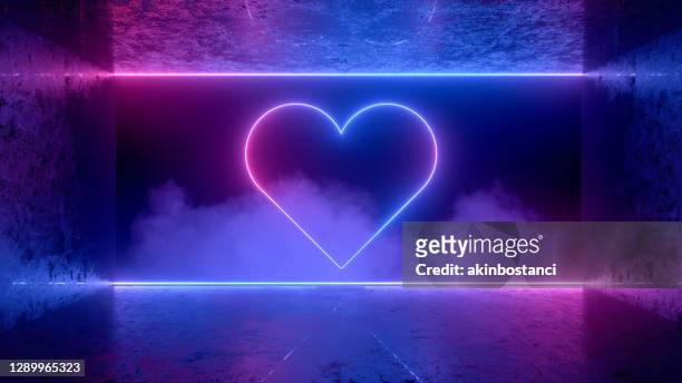 neon leichte herz form hintergrund, abstrakte valentinstag konzept - smoke heart stock-fotos und bilder