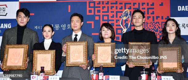 Actor Jung Woo-Sung, actress Chp Yeo-Jeong, actor Jo Woo-Jin, actress Lee Jung-Eun, actor Park Hae-Soo, actress Kim Hye-Jun during Blue Dragon Film...