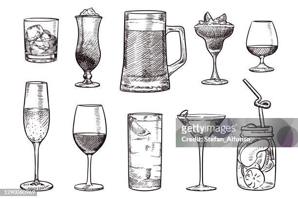 einfache skizzen verschiedener getränke - drink stock-grafiken, -clipart, -cartoons und -symbole