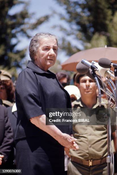 Le discours de Golda Meir, premier ministre isrtaélienne, lors de l'anniversaine des 25 ans de la création de l'Etat d'Israël, à Jérusalem.