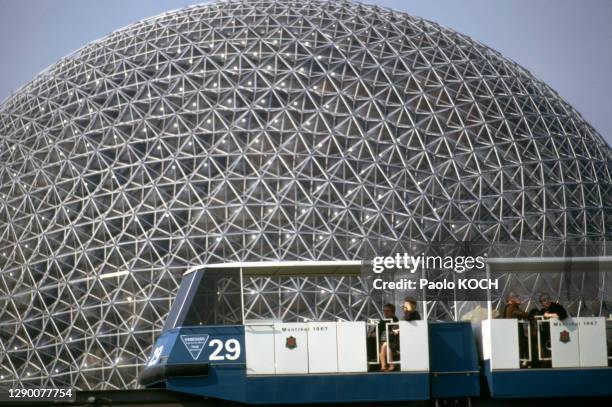 La biosphère de Montréal, construite pour l'exposition universelle de 1967 sur l'île Sainte-Hélène, à Montréal, en 1975, Canada.