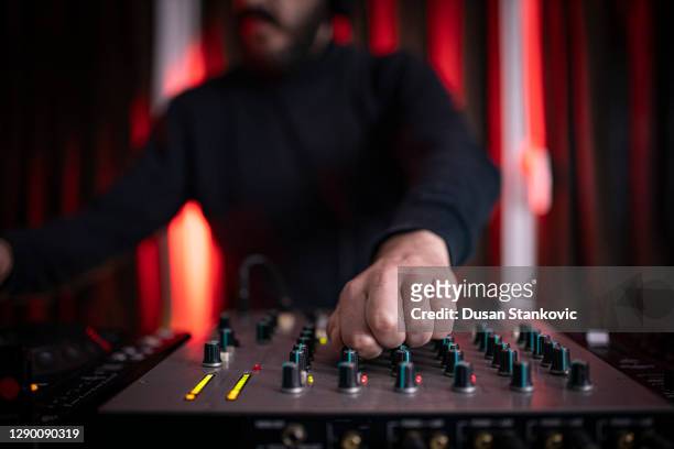 live dj set at home - electronic music stock pictures, royalty-free photos & images