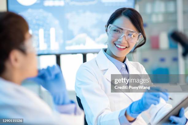 Asian Researchers Asian Research Lab Photos and Premium High Res Pictures - Getty Images