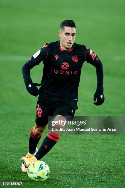 Alcaide 91 Roberto Alcaide Stock Photos, High-Res Pictures, and Images - Getty ...