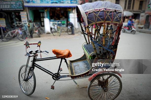 Basit Riksha Rickshaw Cycle Fotografías e imágenes de stock - Getty Images