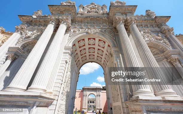 treasury gate of the dolmabahce palace. besiktas district, istanbul - alabaster background stock pictures, royalty-free photos & images