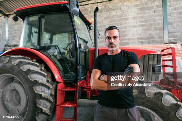 Tractor Engineer Tractor Engines Photos and Premium High Res Pictures - Getty Images