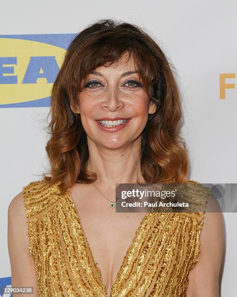 Actress Illeana Douglas arrives at the "Easy To Assemble" season 3 premiere at American Cinematheque's Egyptian Theatre on October 10, 2011 in...