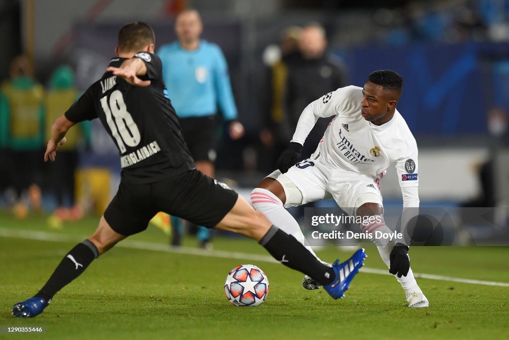 Real Madrid v Borussia Moenchengladbach: Group B - UEFA Champions League