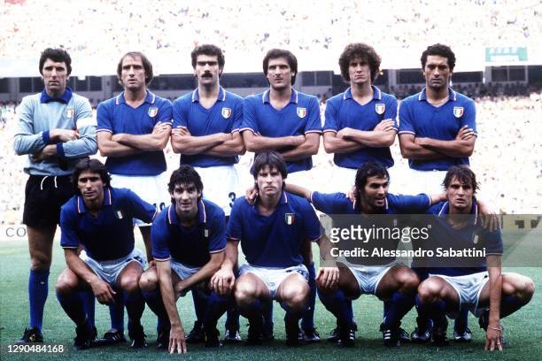 Italy team line up Dino Zoff, Francesco Graziani, Giuseppe Bergomi, Gaetano Scirea , Fulvio Collovati, Claudio Gentile Bruno Conti, Paolo Rossi,...