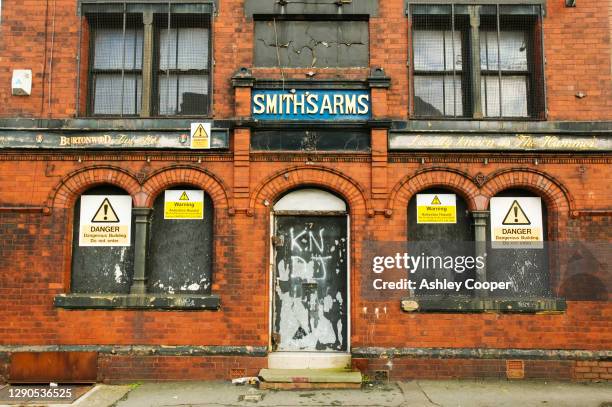 4 709 The Smiths Photos Stock Photos High Res Pictures And Images 4-709-the-smiths-photos-stock-photos-high-res-pictures-and-images