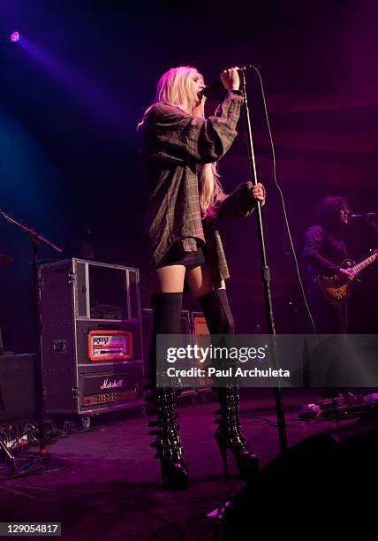 Pretty Concert The Pretty Reckless In Concert Los Angeles Ca Photos and Premium High ...