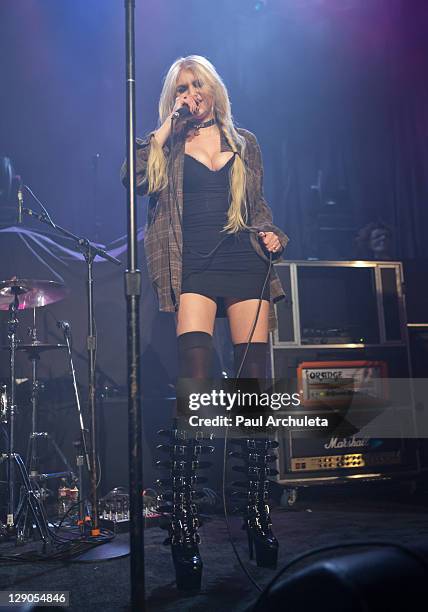 Pretty Concert The Pretty Reckless In Concert Los Angeles Ca Photos and Premium High ...