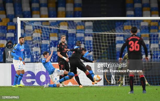 Willian Jose of Real Sociedad scores his sides 1st goal during the UEFA Europa League Group F stage match between SSC Napoli and Real Sociedad at...