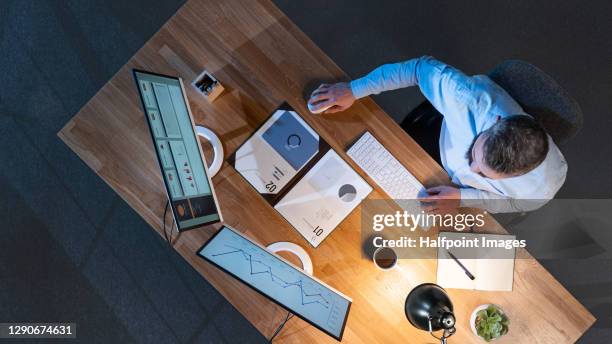 Top View Computer Workstation 4,818 Computer Workstation Top View Stock Photos, High-Res Pictures ...