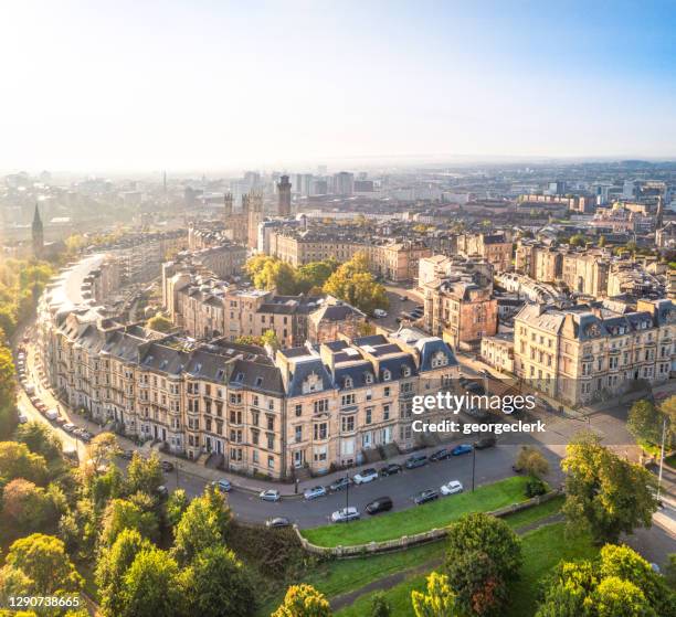 glasgow's prestigieuze park district - luchtfoto - glasgow schotland stockfoto's en -beelden