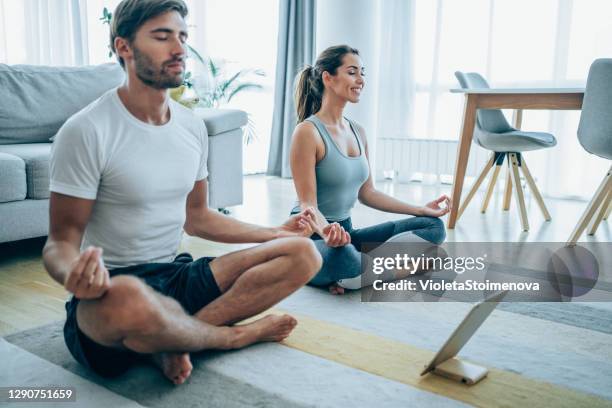 6 923点のpartner Yogaのストックフォト Getty Images