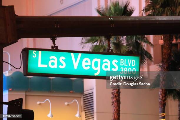 las vegas boulevard street sign on the famous strip location - las vegas street stock pictures, royalty-free photos & images