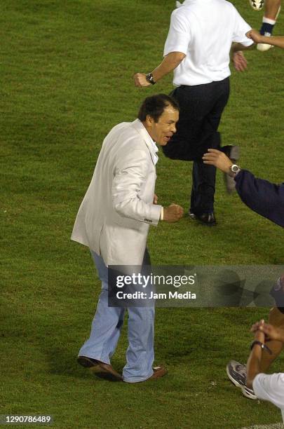 Jose Guadalupe Cruz, head coach of Atlante, celebrates during the final match of the 2007 Apertura Tournament between Atlante against Pumas at the...