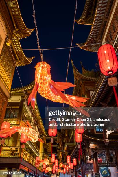 the lantern festival in yuyuan garden, shanghai - shanghai temple stock pictures, royalty-free photos & images