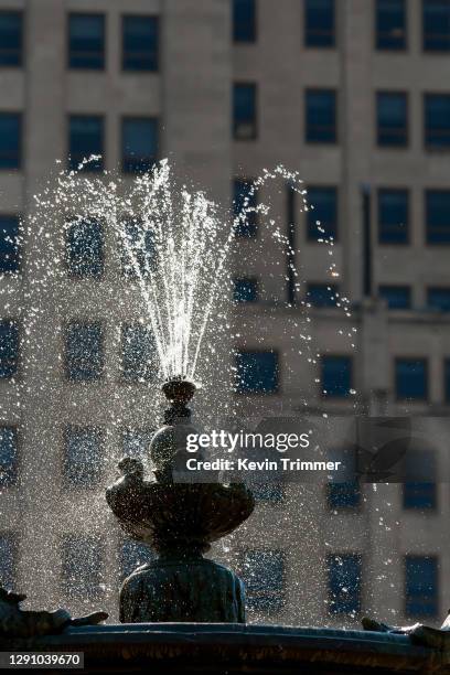 water fountain in the city center - rhode island homes stock pictures, royalty-free photos & images