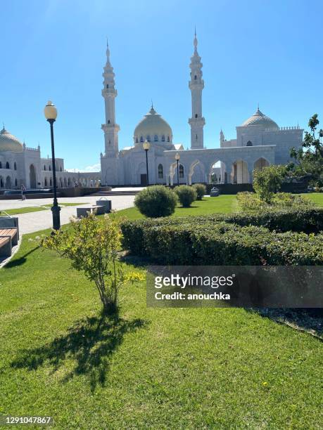 white mosque in bolgar, tatarstan - white mosque bolgar stock pictures, royalty-free photos & images
